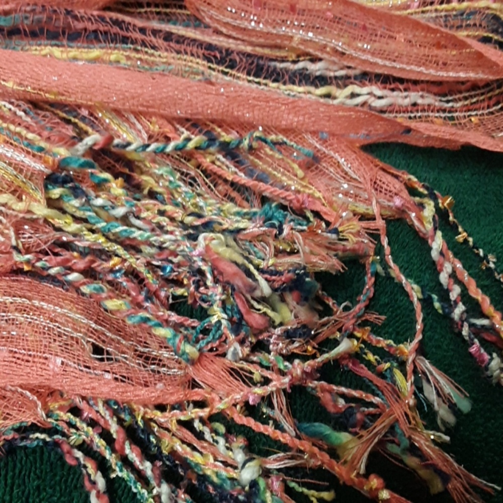 Light scarf - Picture 2 of 3
